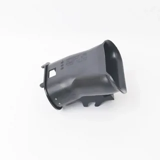 Подводящий воздухозаборник Renault Duster 3 960155900R 960155900R